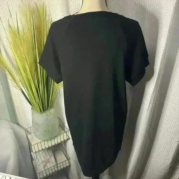 BCBG Maxazria Short Sleeve Sweater Dress Zipper Accent Medium - Picture 4 of 11